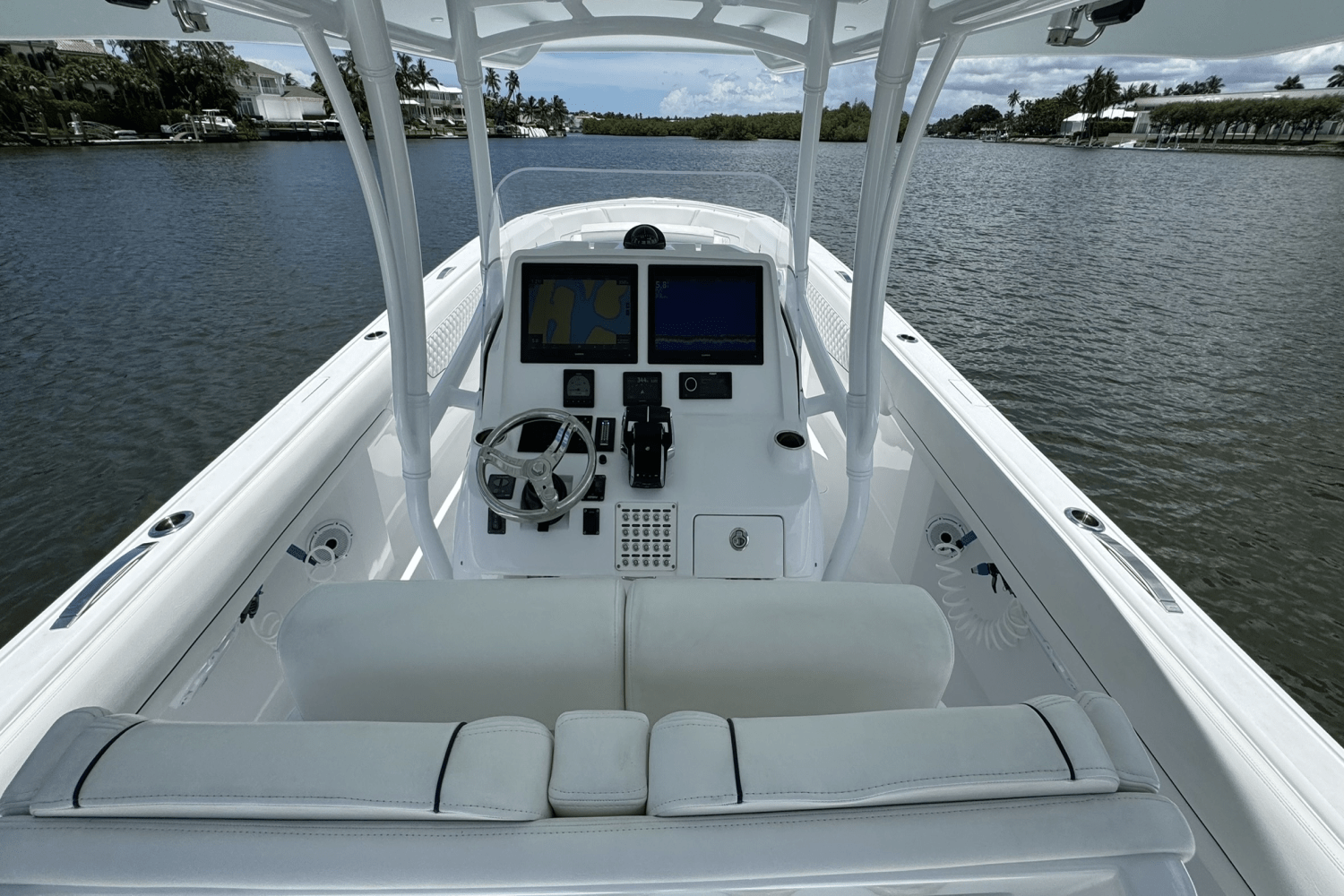 Slide: The Image of Intrepid 407 NOMAD FE 2024 - 16