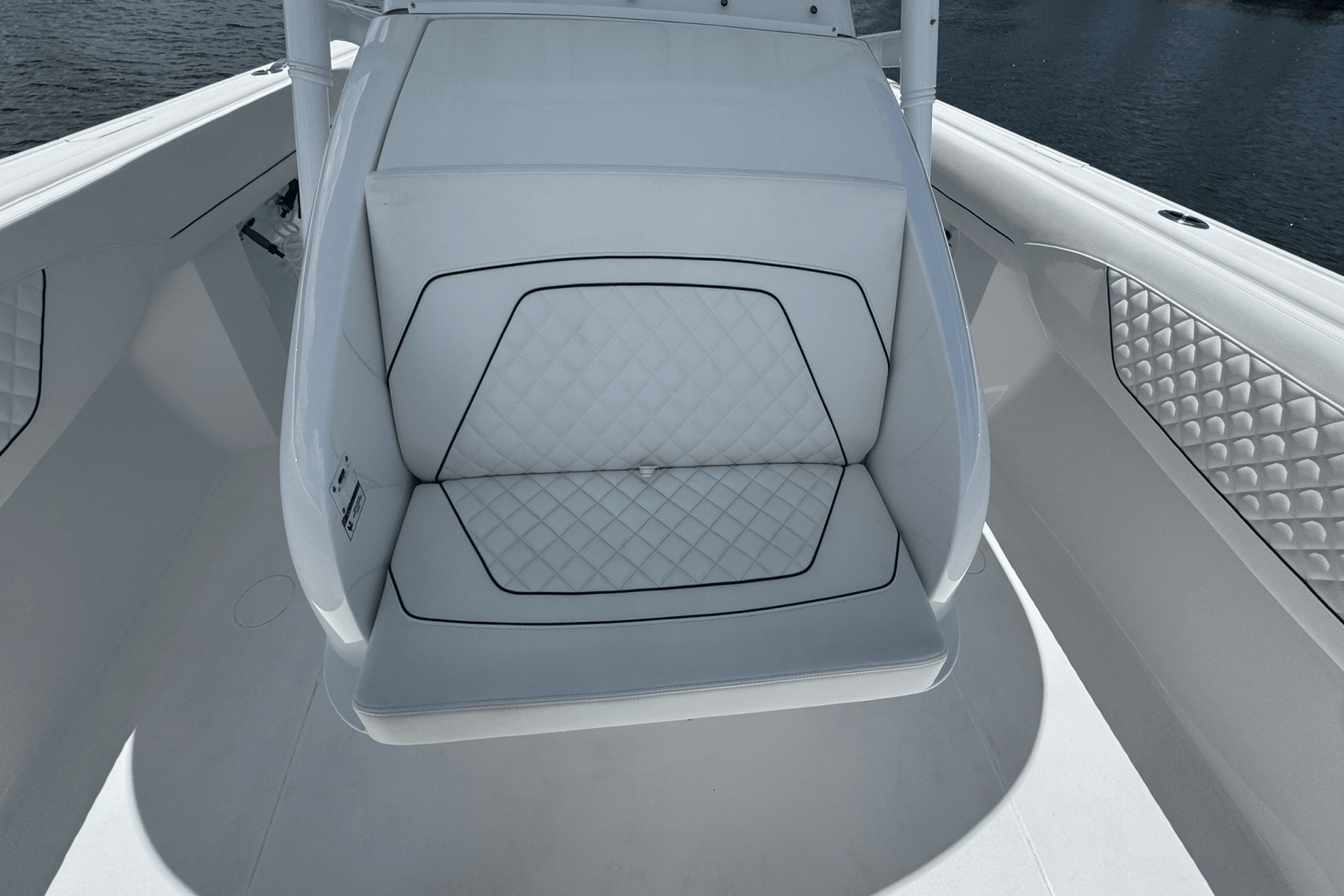 Slide: The Image of Intrepid 407 NOMAD FE 2024 - 23