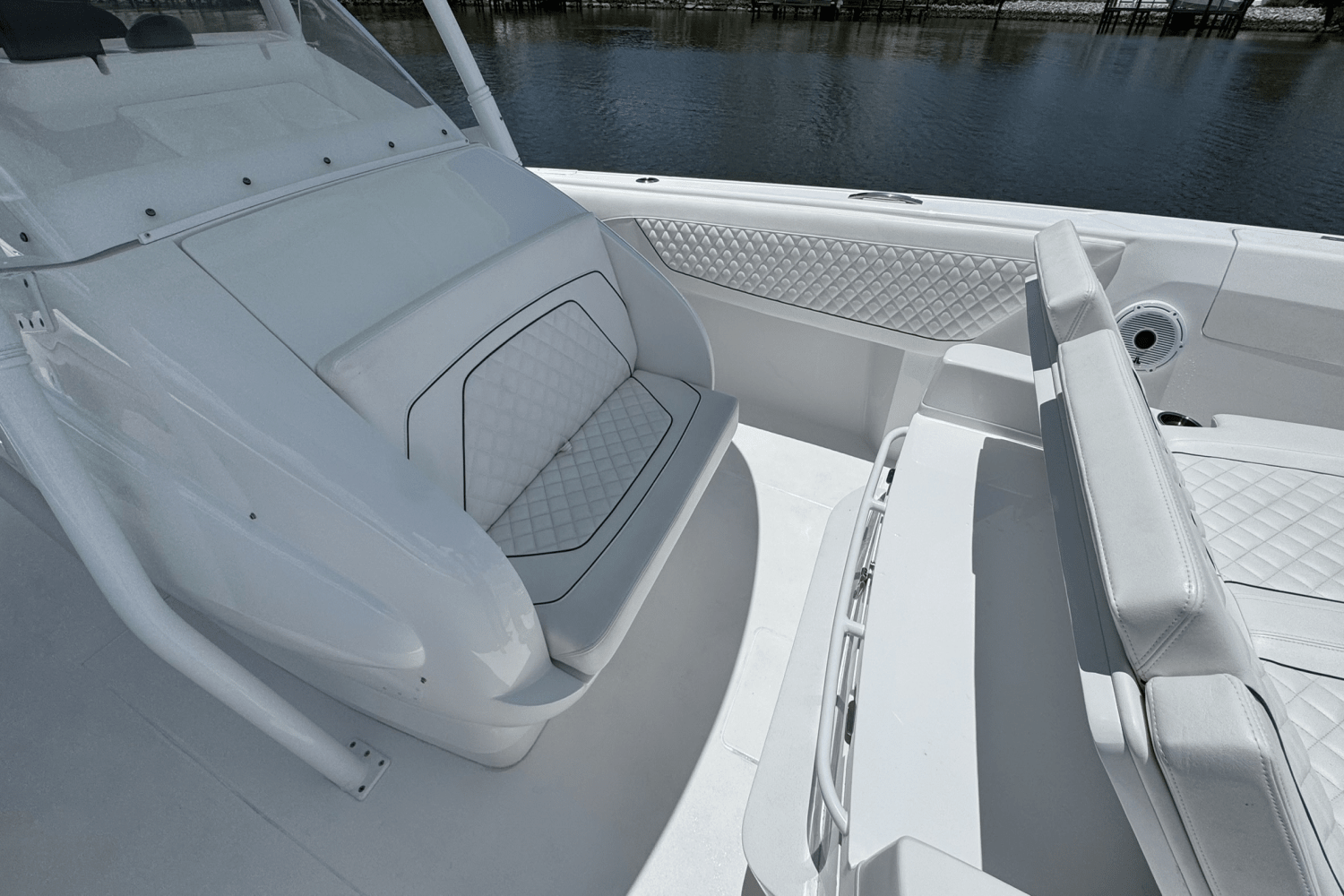 Slide: The Image of Intrepid 407 NOMAD FE 2024 - 24