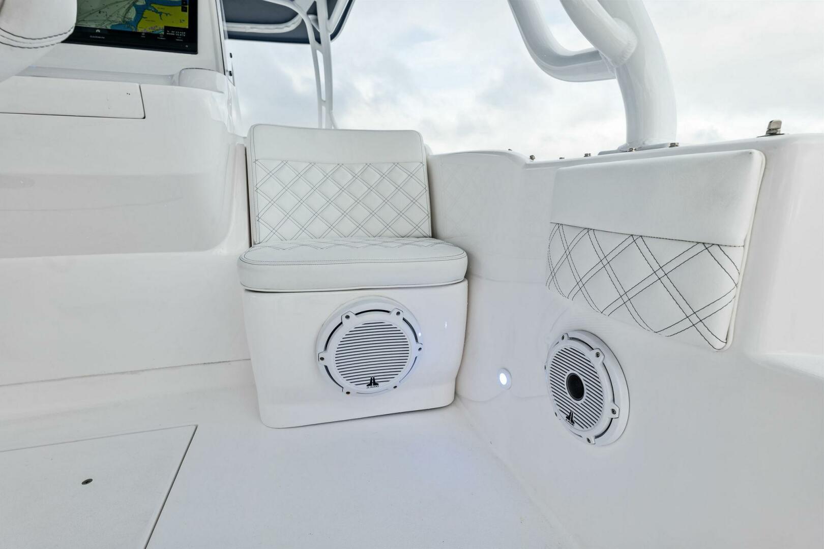 Slide: The Image of 2023 Intrepid 41 Valor- Helm - 5003397