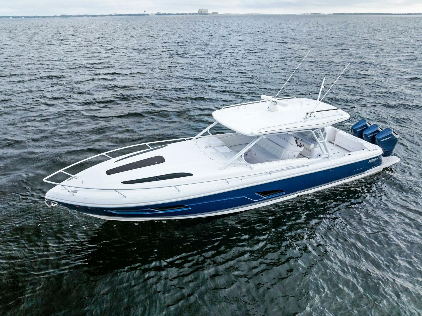 Slide: The Image of 2023 Intrepid 41 Valor- - 5003347