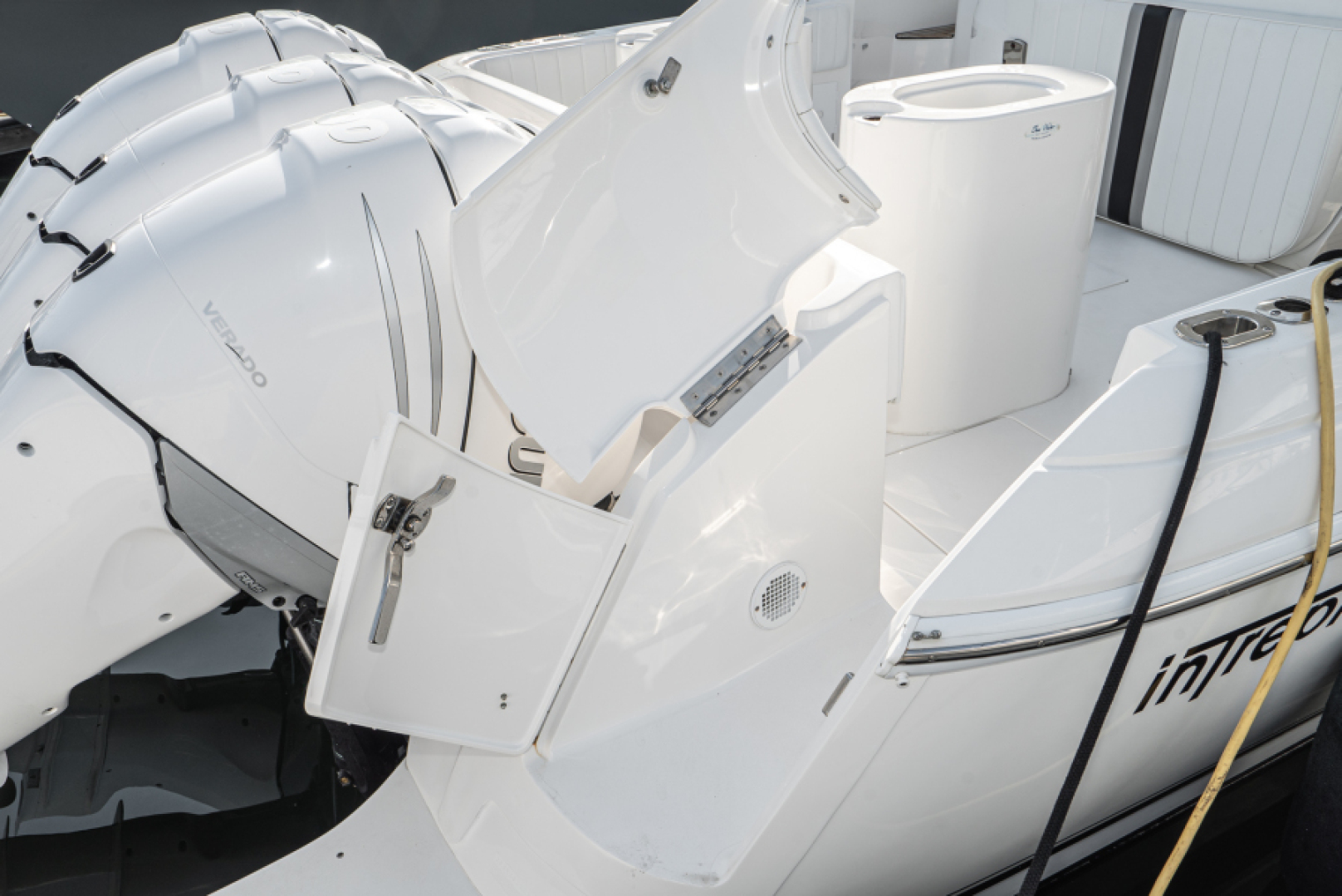 Slide: The Image of Intrepid 430 Sport Yacht 2010 - 5074039