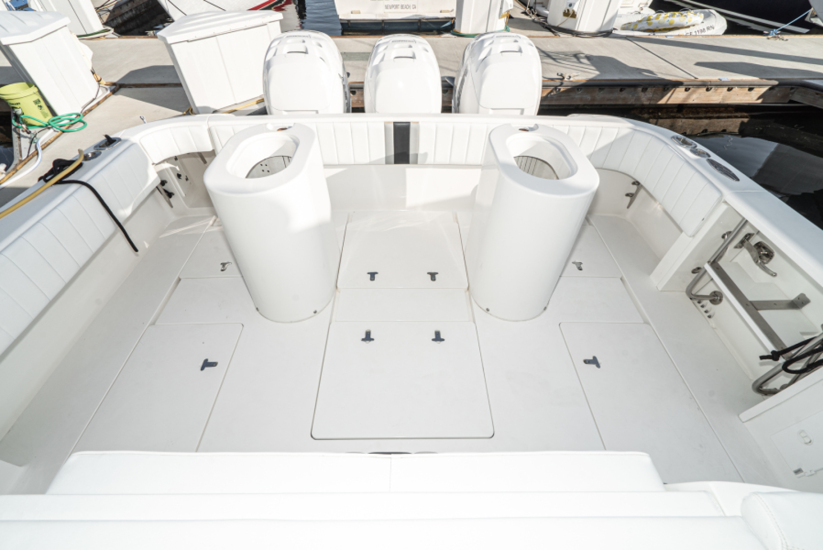 Slide: The Image of Intrepid 430 Sport Yacht 2010 - 5074040