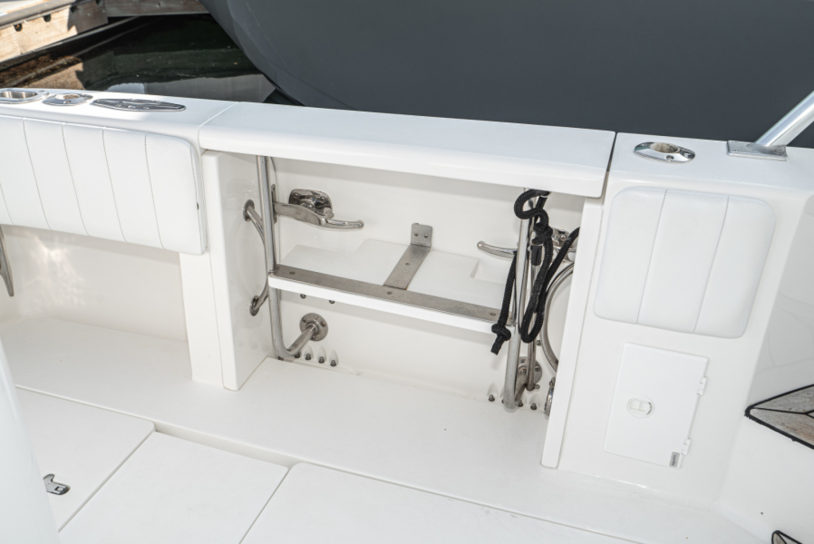 Slide: The Image of Intrepid 430 Sport Yacht 2010 - 5074042