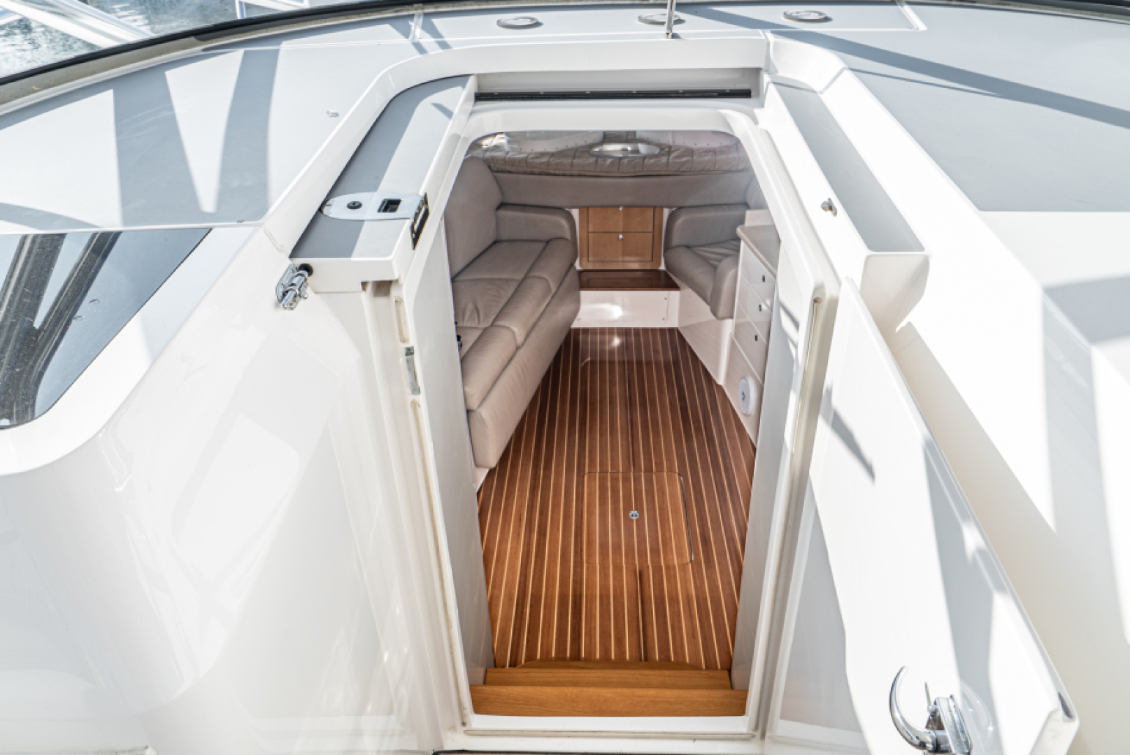 Slide: The Image of Intrepid 430 Sport Yacht 2010 - 5074061