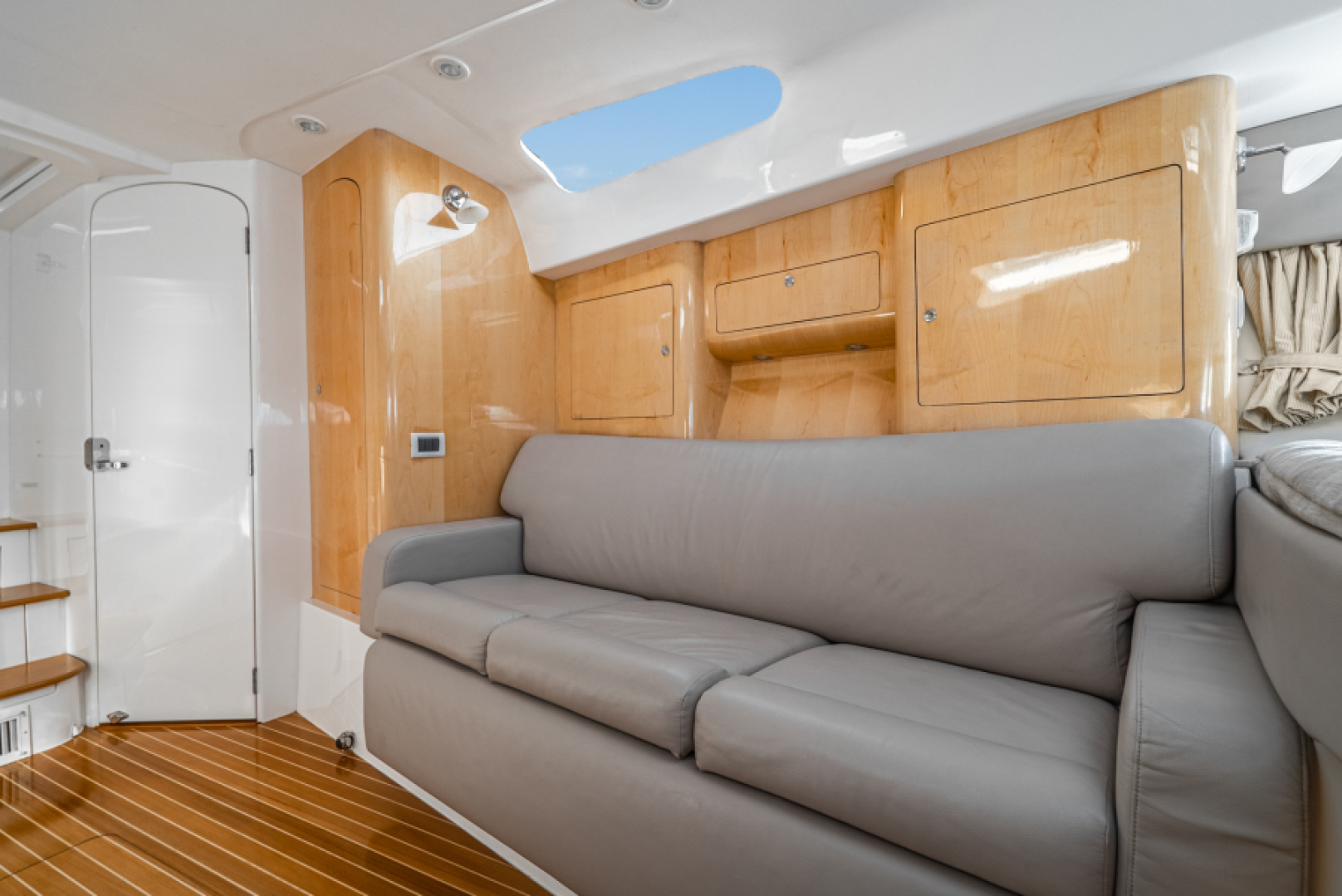 Slide: The Image of Intrepid 430 Sport Yacht 2010 - 5074069