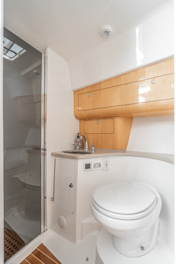 Slide: The Image of Intrepid 430 Sport Yacht 2010 - 5074070