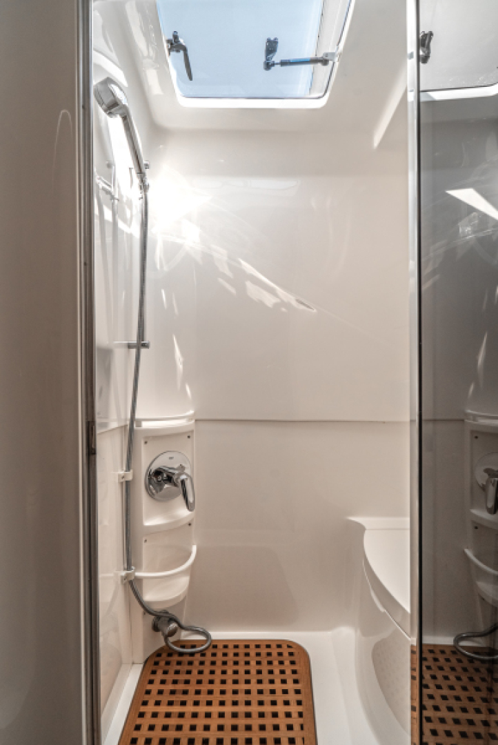 Slide: The Image of Intrepid 430 Sport Yacht 2010 - 5074071