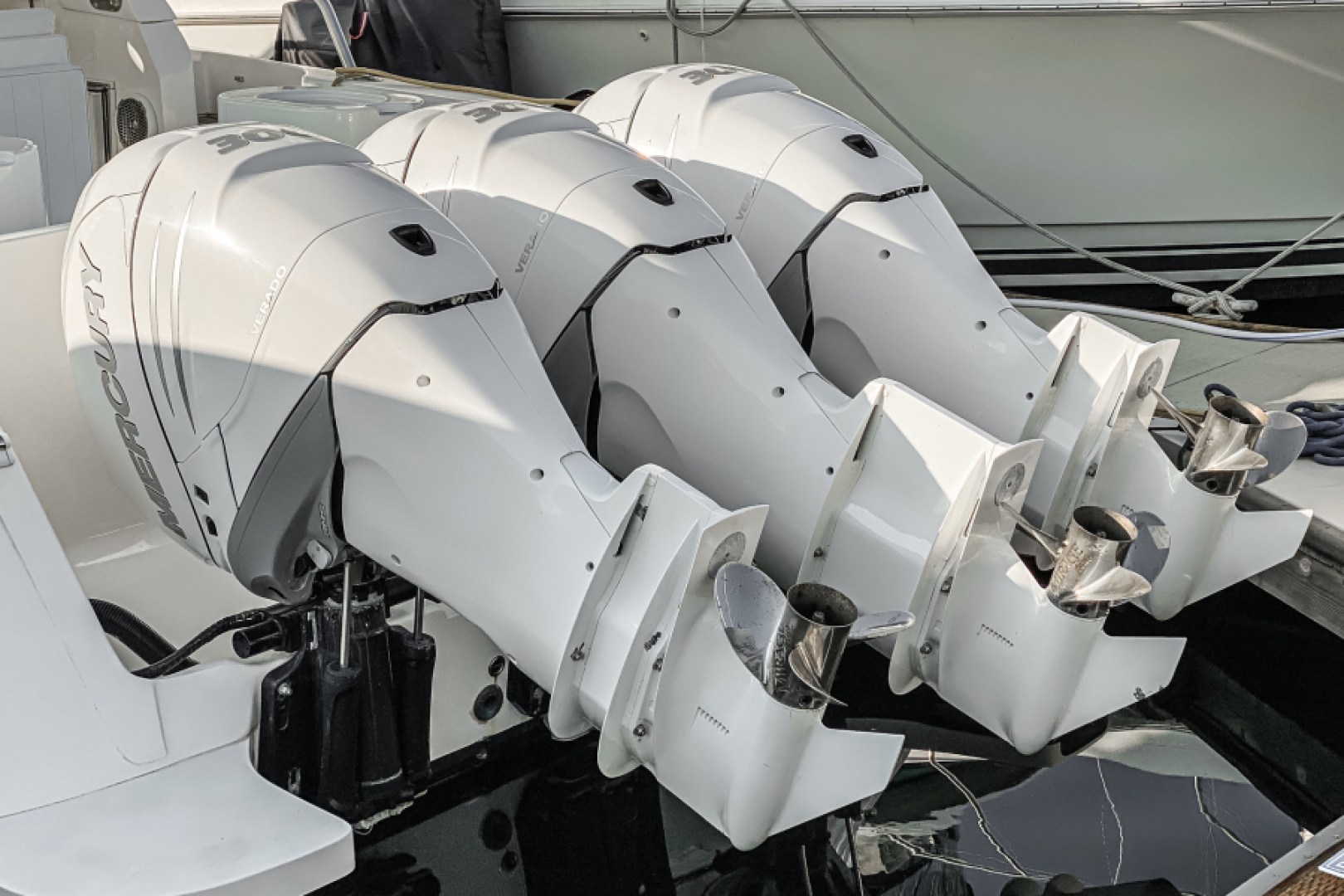Slide: The Image of Intrepid 430 Sport Yacht 2010 - 5074035