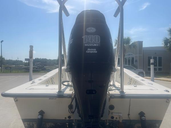 Slide: The Image of 2006 Intruder Pro Marine 20 with Suzuki 140 outboard motor. - 4