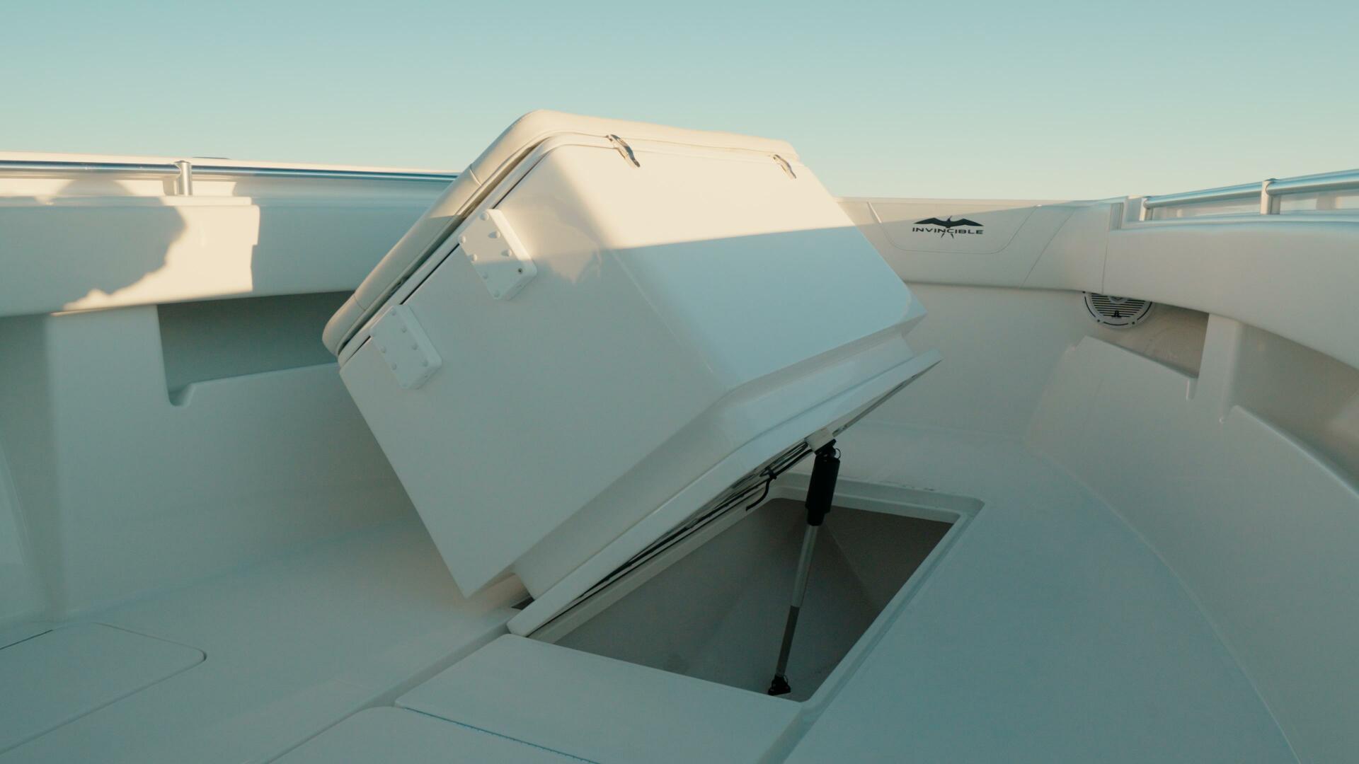 Slide: The Image of Invincible 36 2020 - 4751118