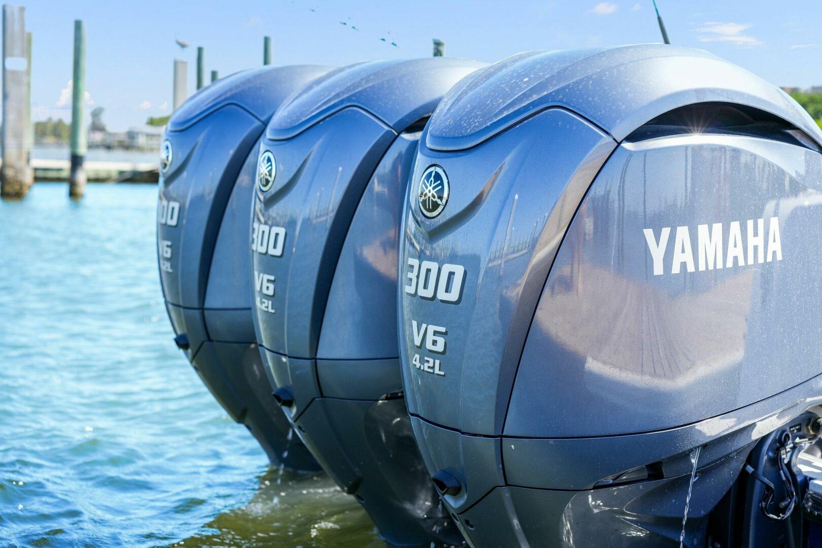 Slide: The Image of 2015 39 Invincible Center Console - Delphfishing - Triple Yamaha F300 - 4389797