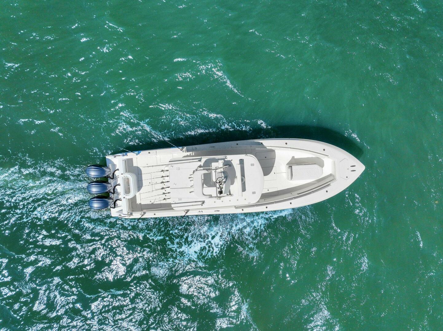 Slide: The Image of 2015 39 Invincible Center Console - Profile - 4389835