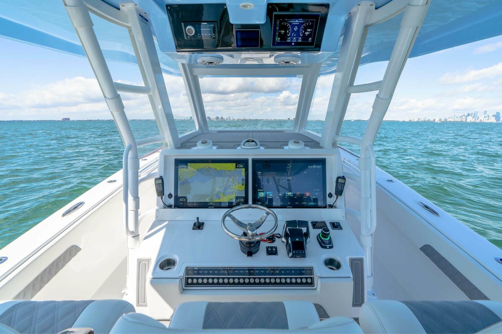 Slide: The Image of Invincible 43 Open Fisherman 2025 - 4954833
