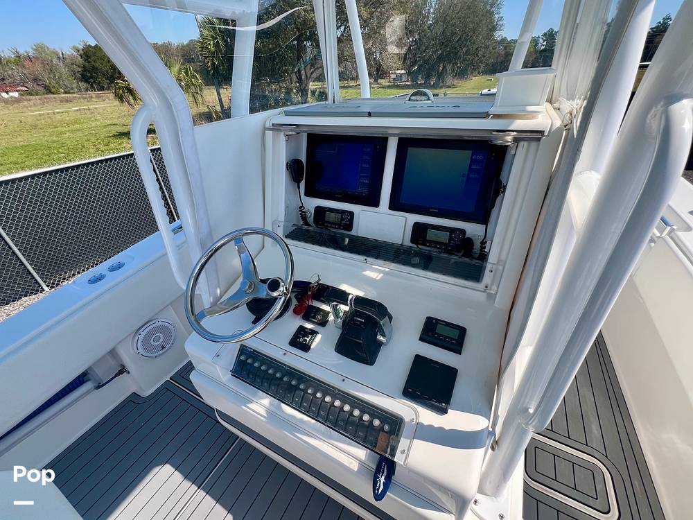 Slide: The Image of Invincible Open Fisherman 33 2015 - 15192344