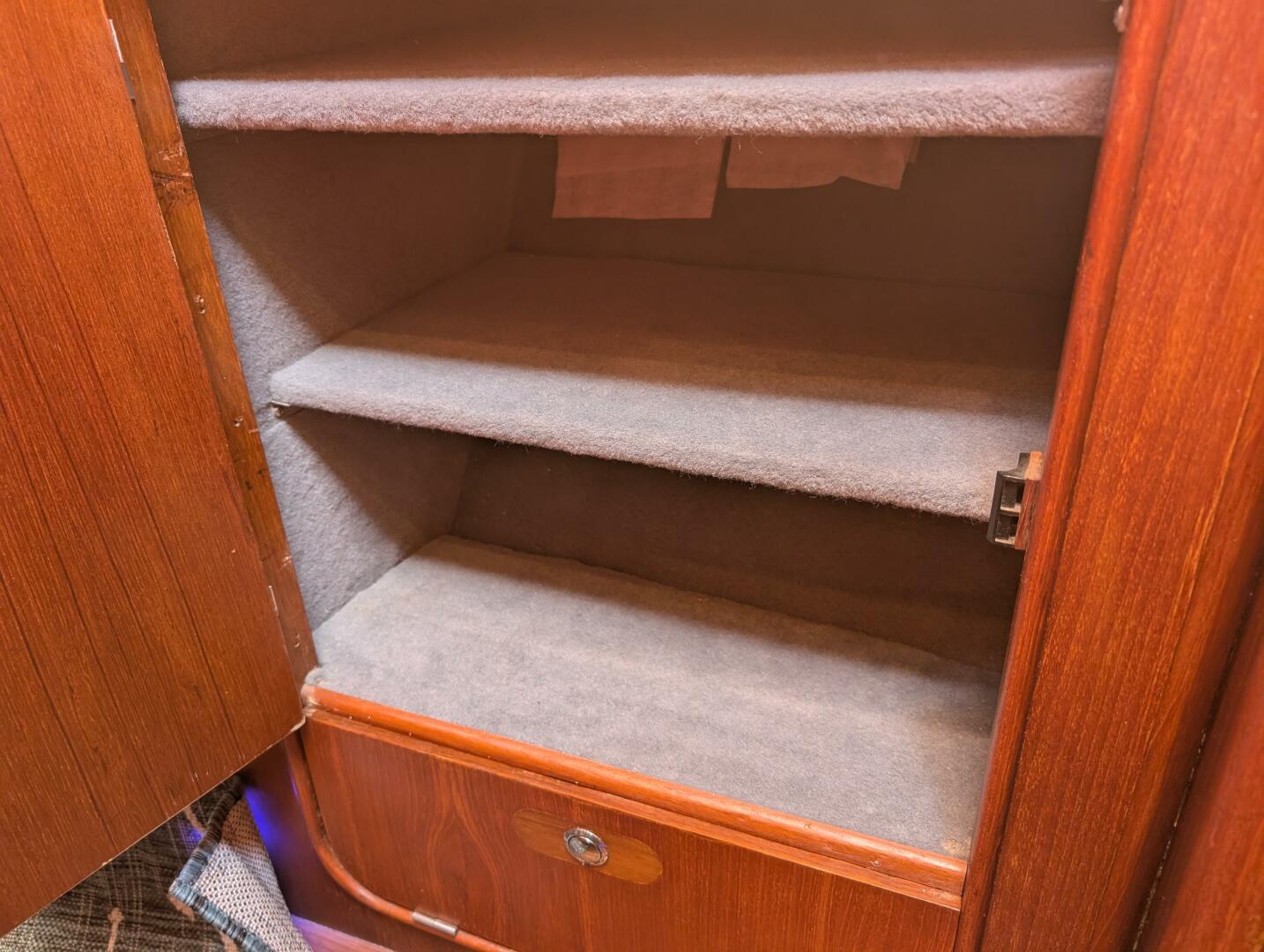 Slide: The Image of V23 - 5166965