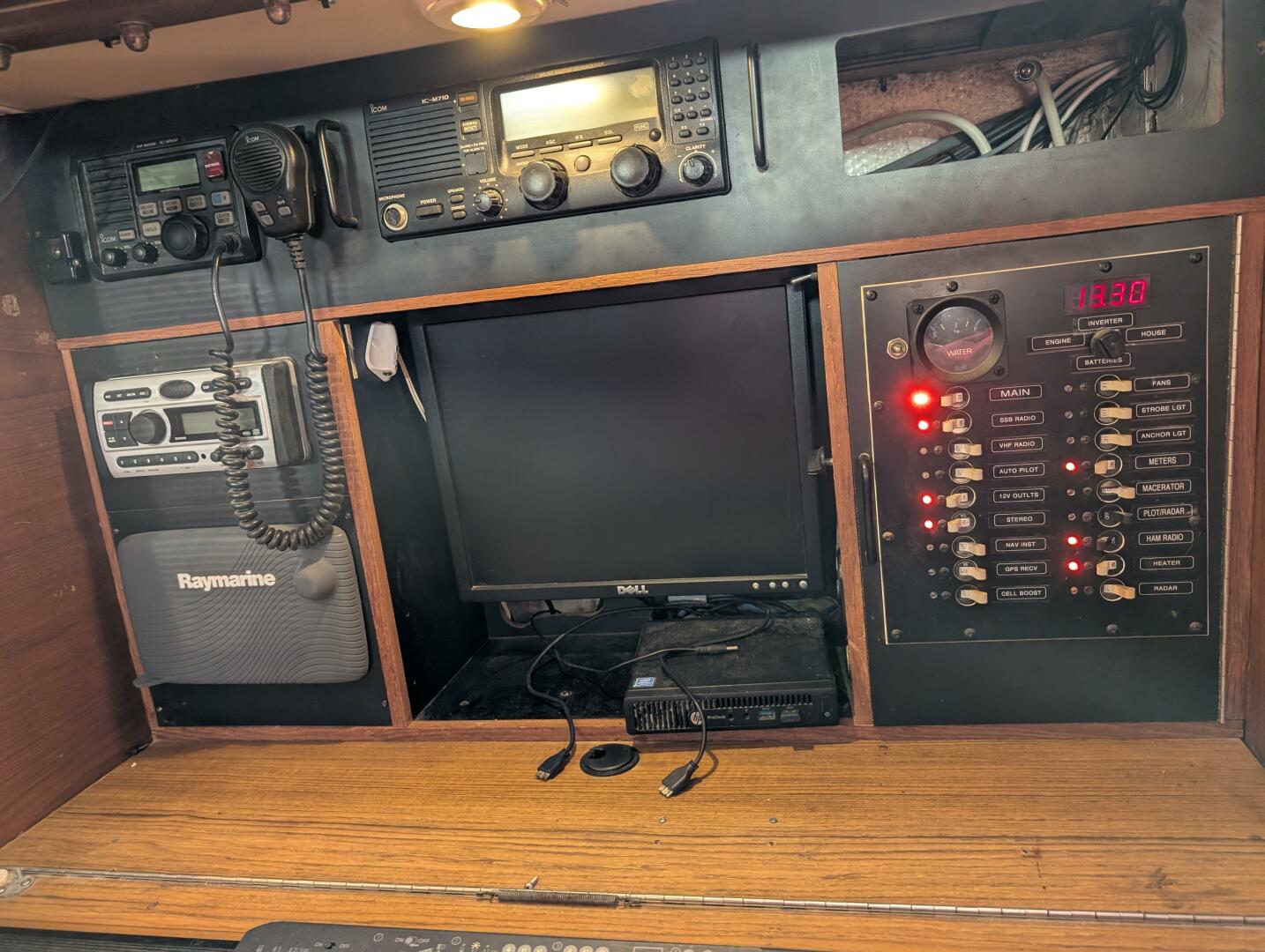 Slide: The Image of V33 - 5166977