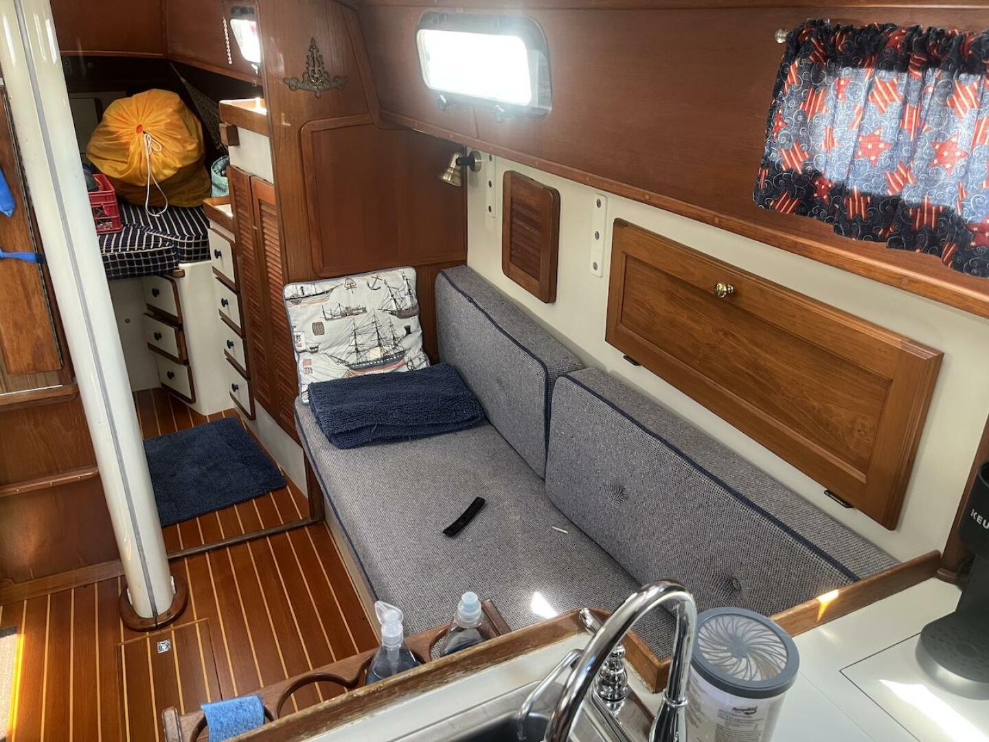 Slide: The Image of Irwin Citation 31 1985 - 5477508