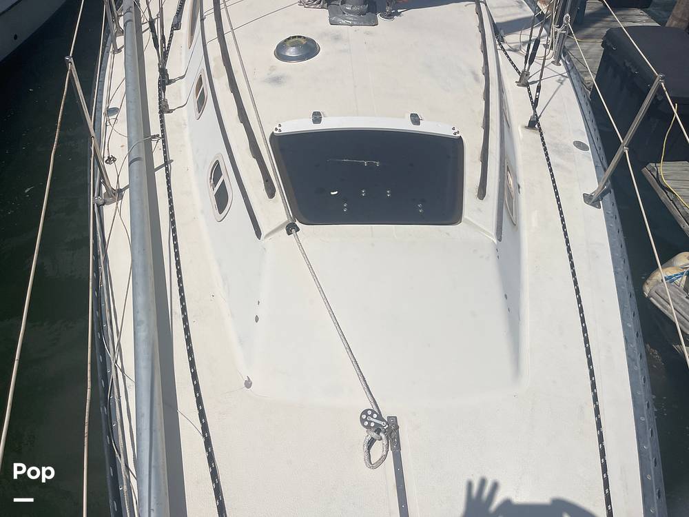 Slide: The Image of Islander 32 1978 - 12917410