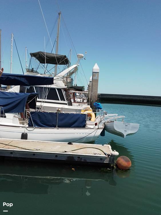 Slide: The Image of Islander 34 1975 - 1