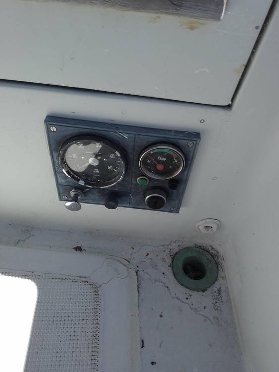 Slide: The Image of Islander 34 1975 - 5