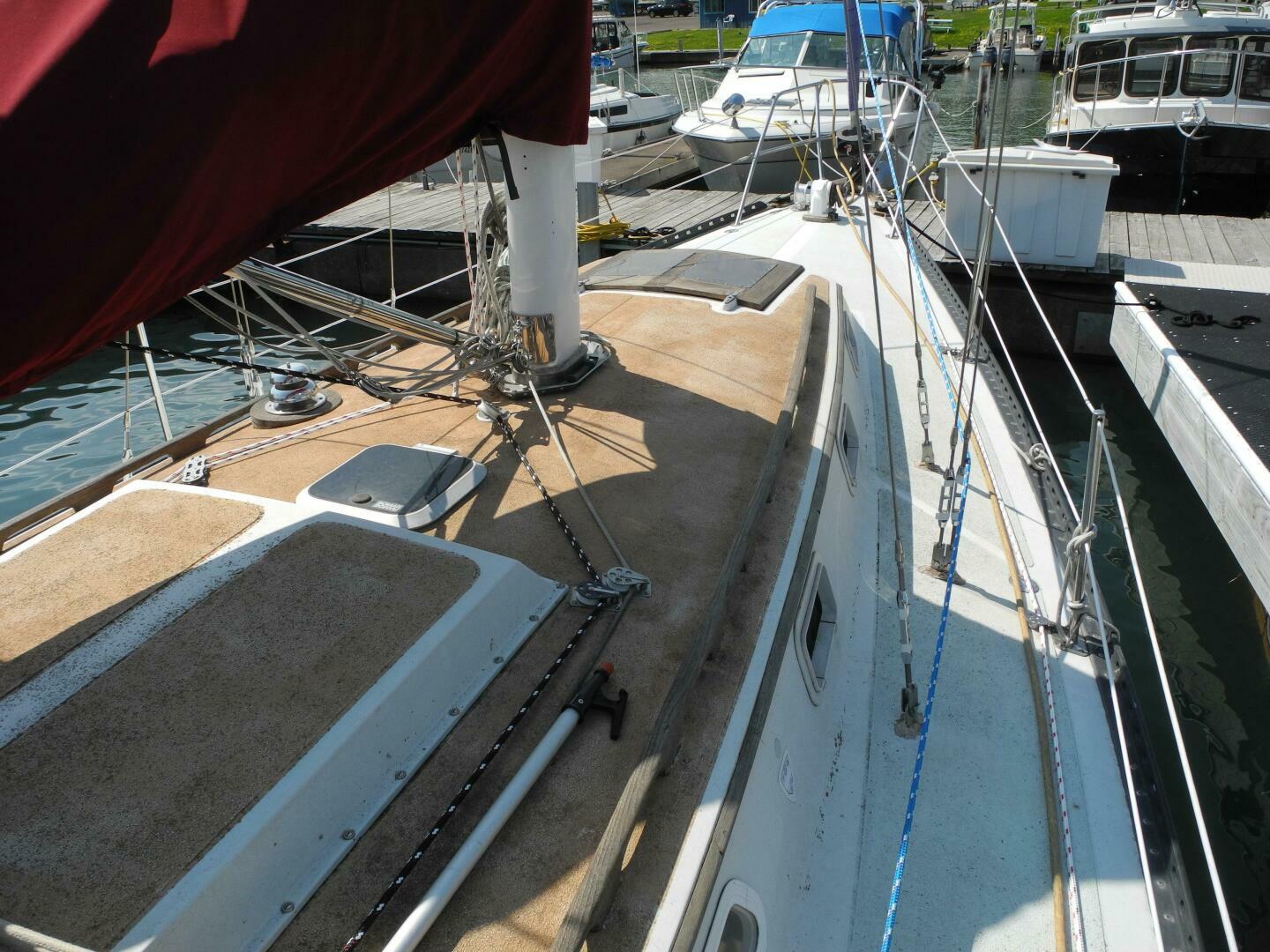 Slide: The Image of Islander 36 1975 - 4213829