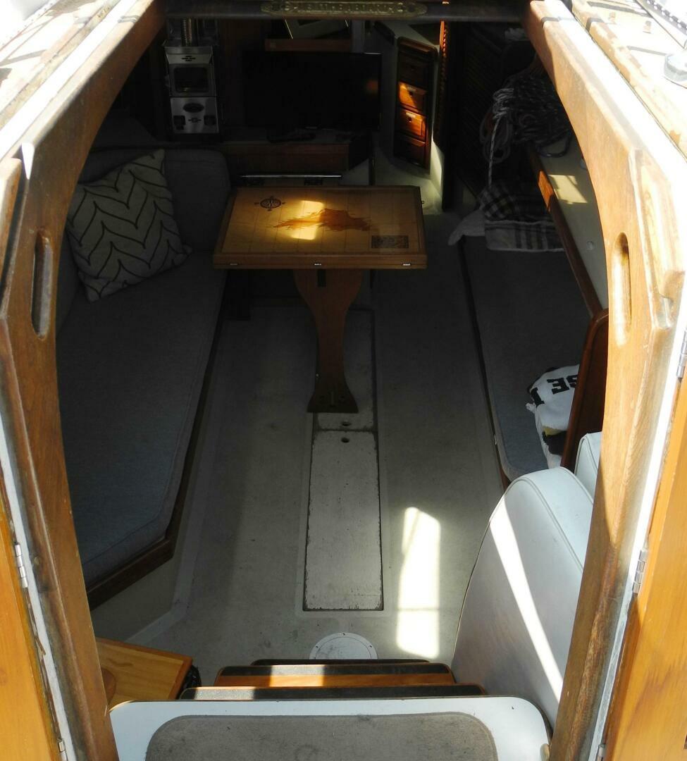 Slide: The Image of Islander 36 1975 - 4213840