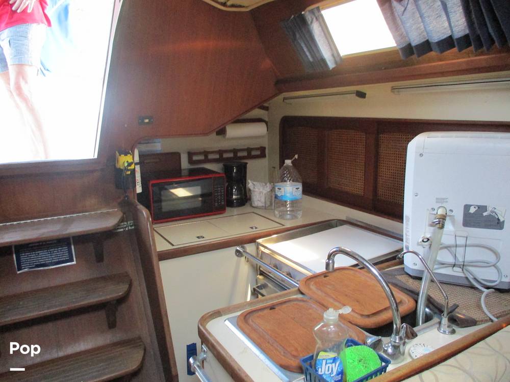 Slide: The Image of Islander 40 1984 - 14564582