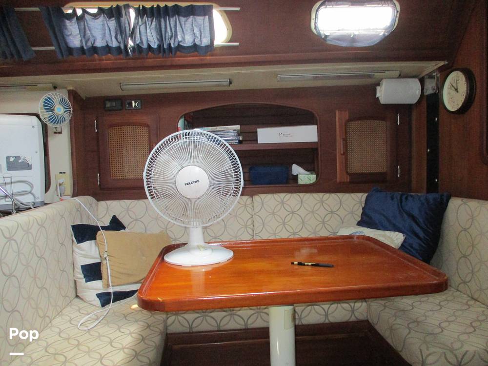 Slide: The Image of Islander 40 1984 - 14564596