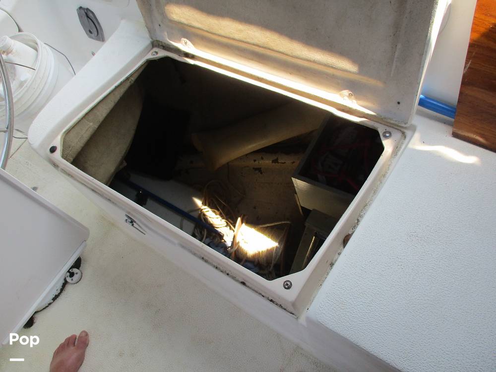 Slide: The Image of Islander 40 1984 - 14564611
