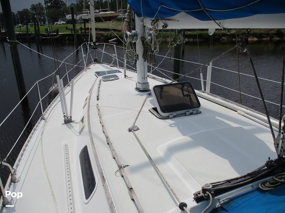 Slide: The Image of Islander 40 1984 - 14564626
