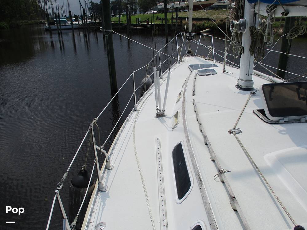 Slide: The Image of Islander 40 1984 - 14564627