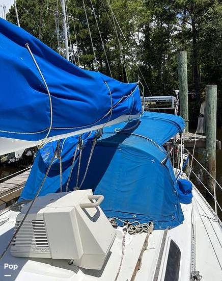 Slide: The Image of Islander 40 1984 - 14528441