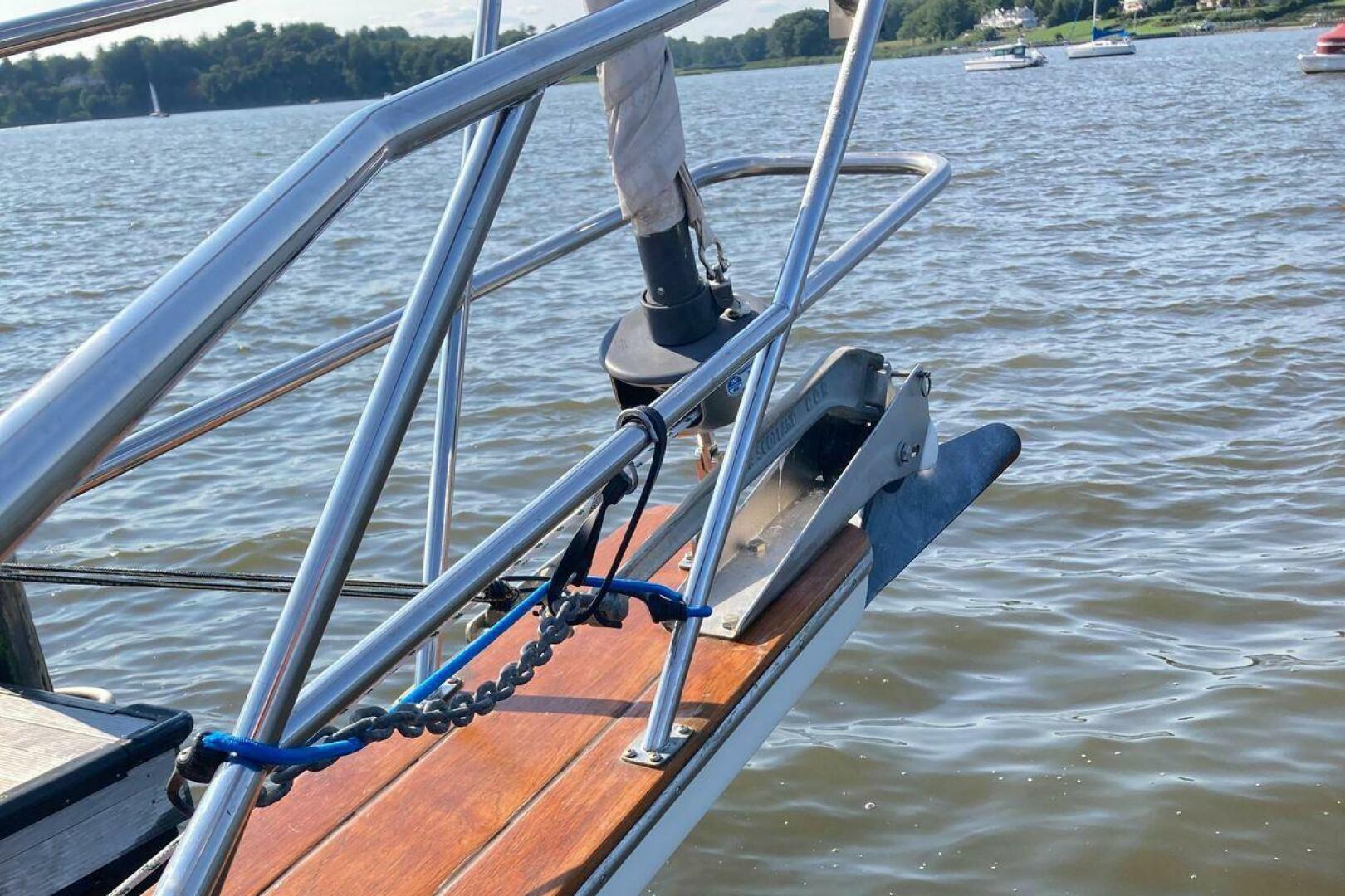 Slide: The Image of Island Packet 27 1990 - 5478954