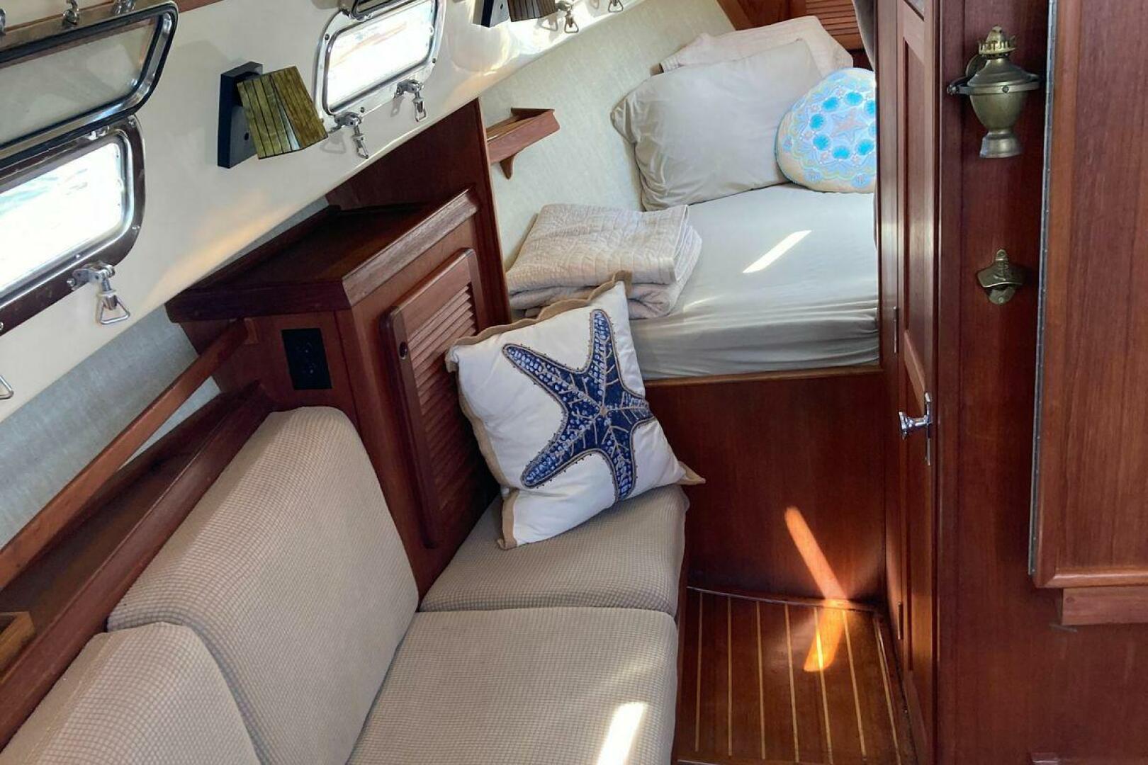 Slide: The Image of Island Packet 27 1990 - 5478967