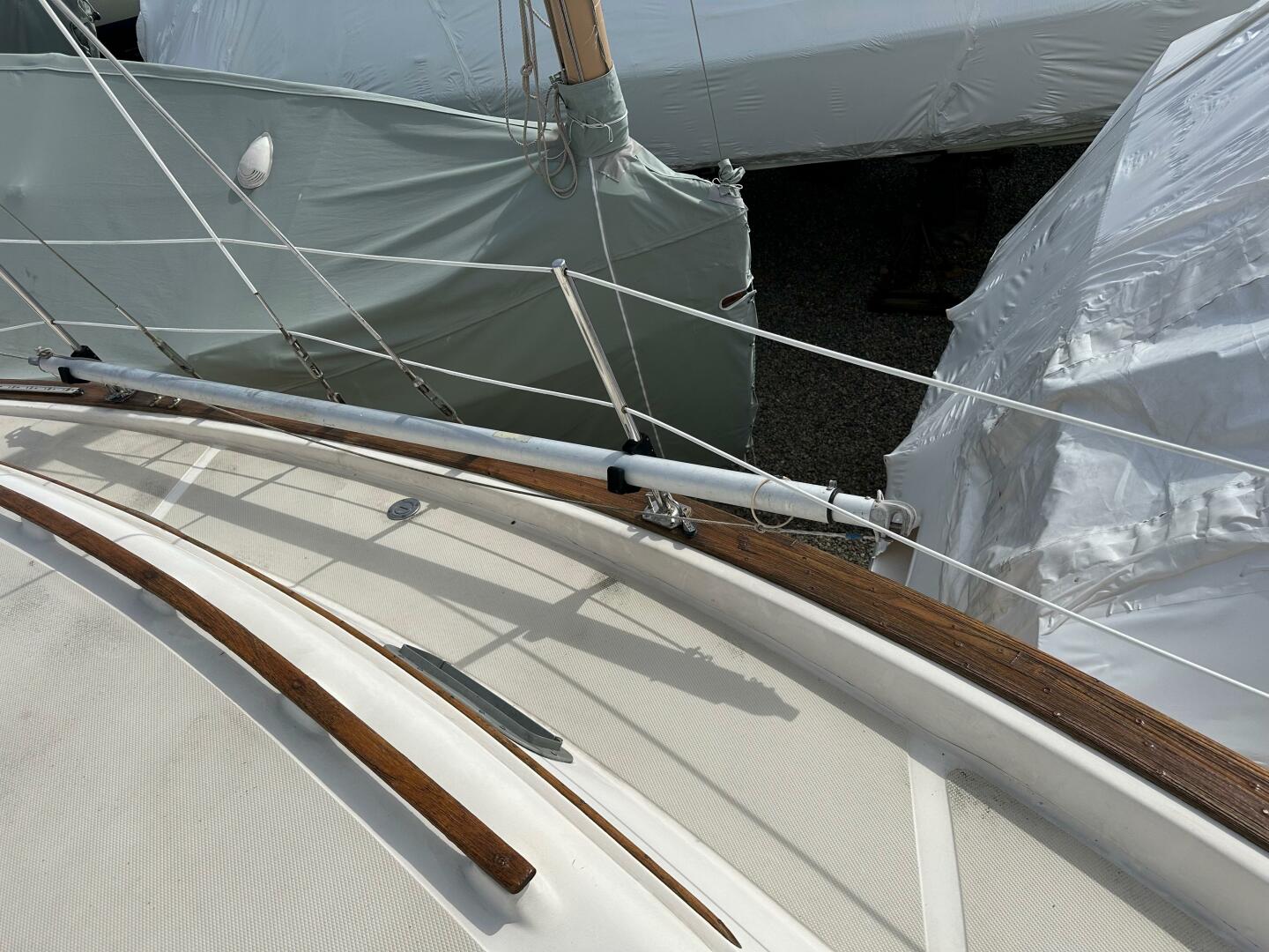 Slide: The Image of Island Packet 31 1985 - 5129764