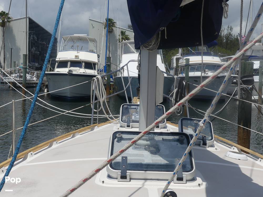Slide: The Image of Island Packet 31 1987 - 15427458