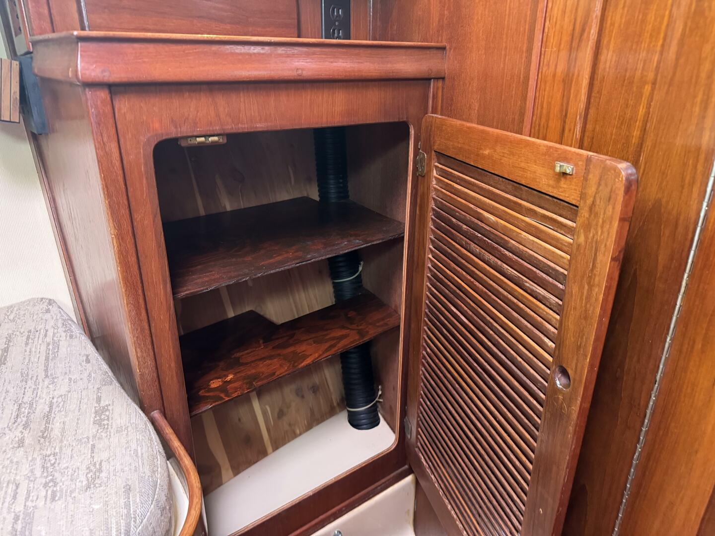 Slide: The Image of Island Packet 32 1991 - 5050622