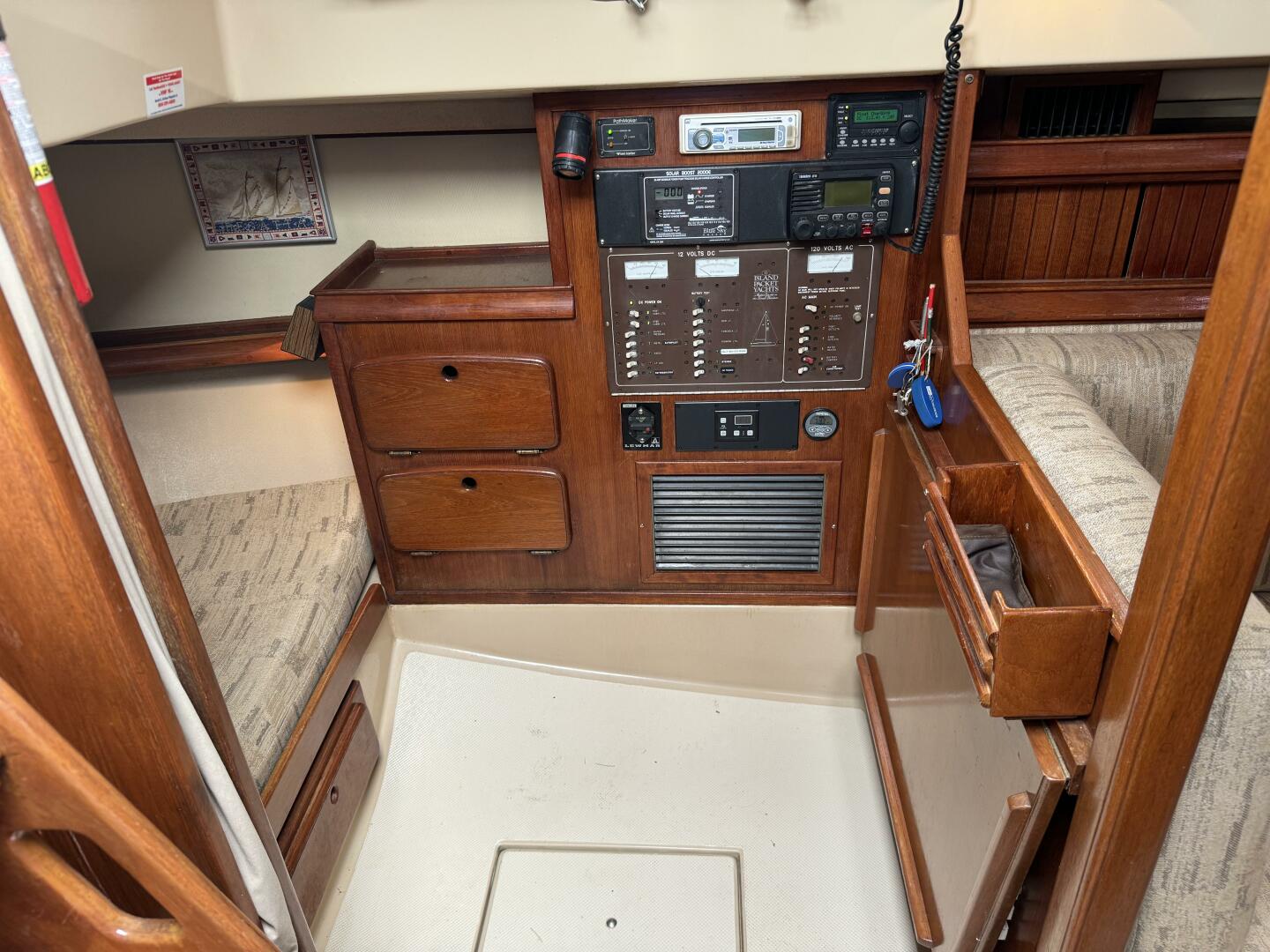 Slide: The Image of Island Packet 32 1991 - 5050630