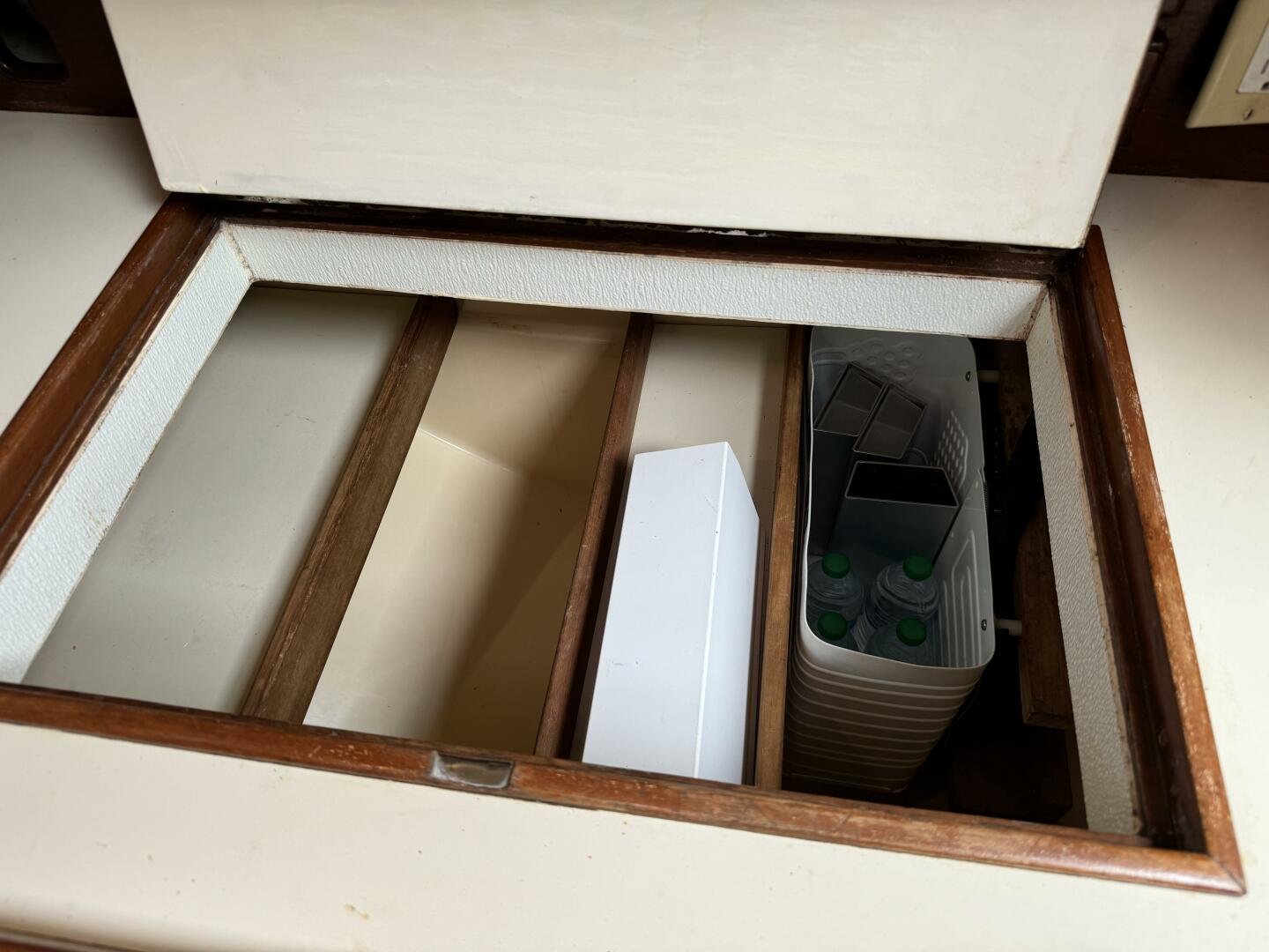 Slide: The Image of Island Packet 32 1991 - 5050653