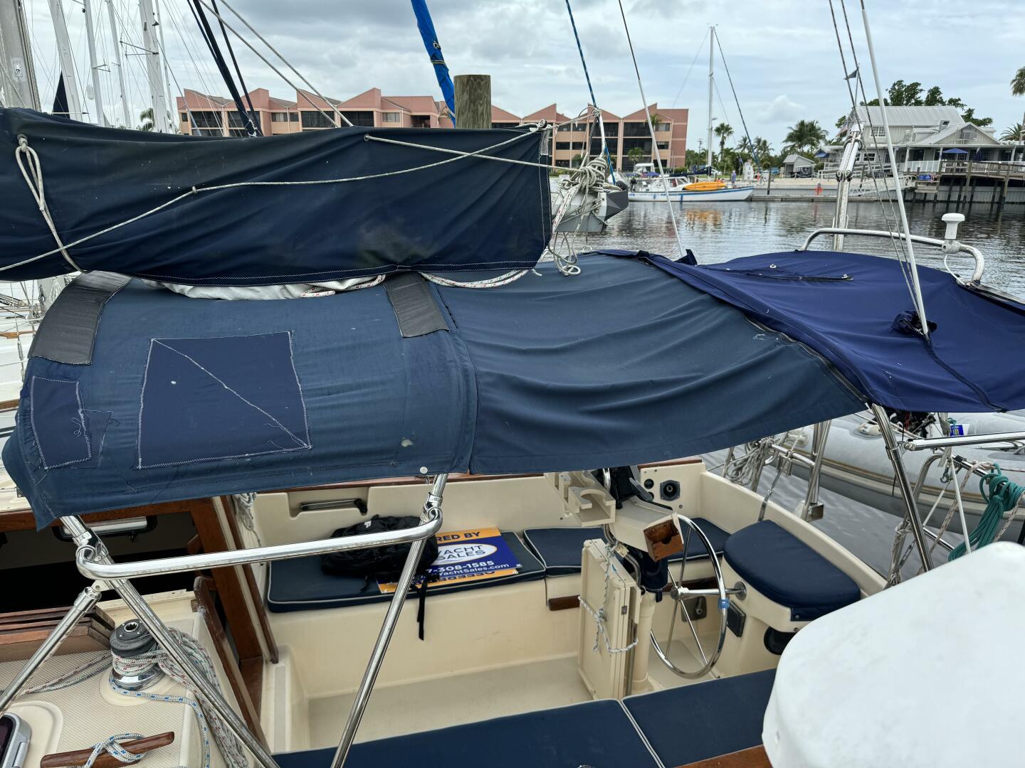 Slide: The Image of Island Packet 32 1991 - 5050680