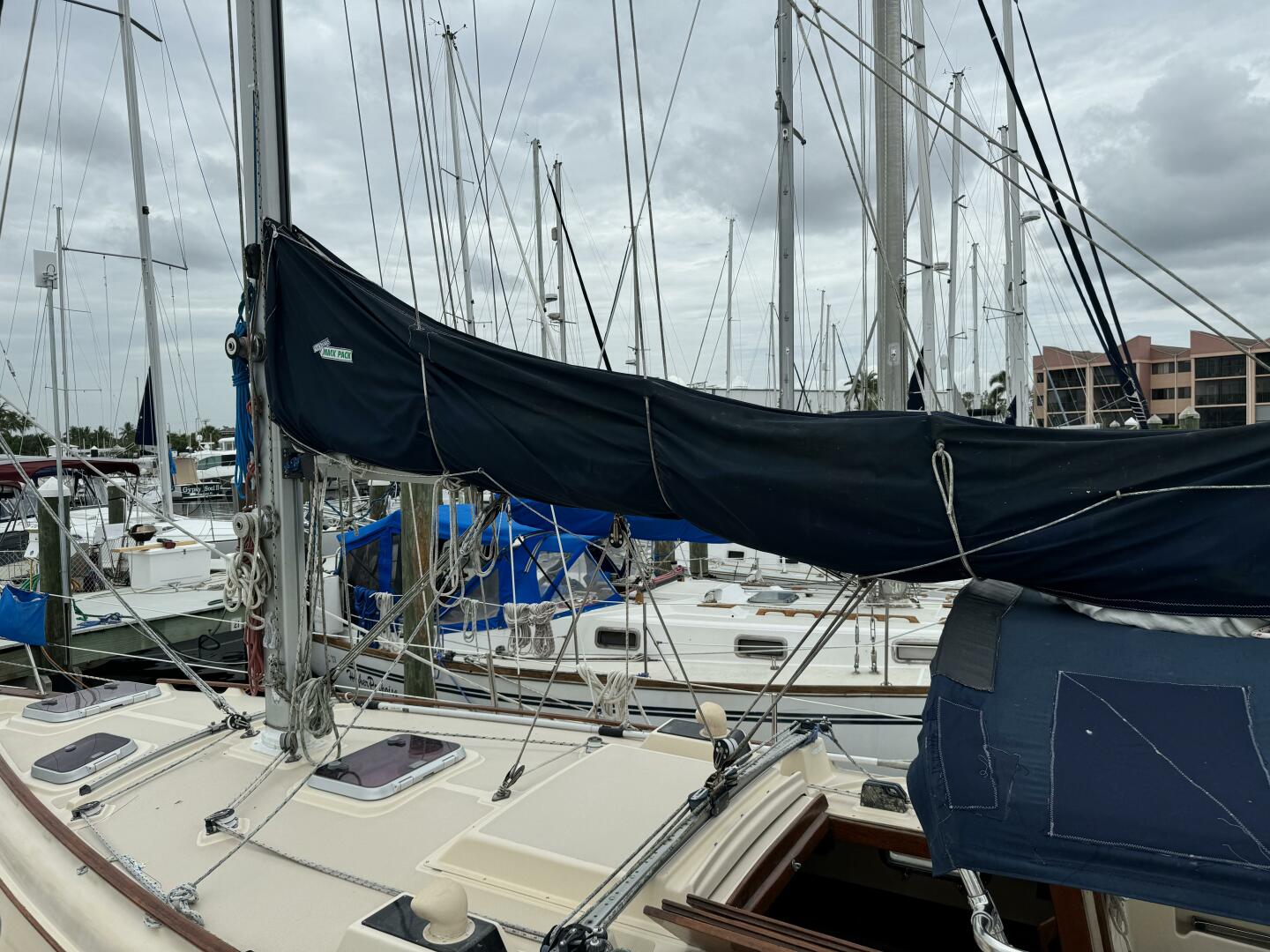 Slide: The Image of Island Packet 32 1991 - 5050681