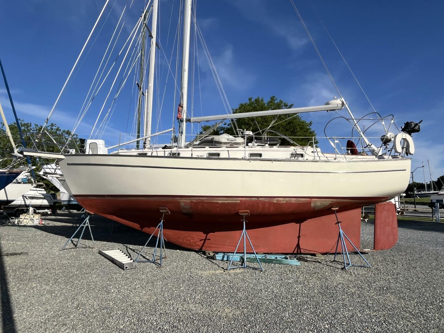 Slide: The Image of Island Packet 38 1986 - 4404216