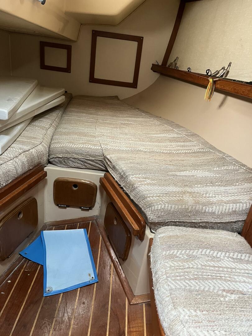 Slide: The Image of Island Packet 38 1986 - 4400439