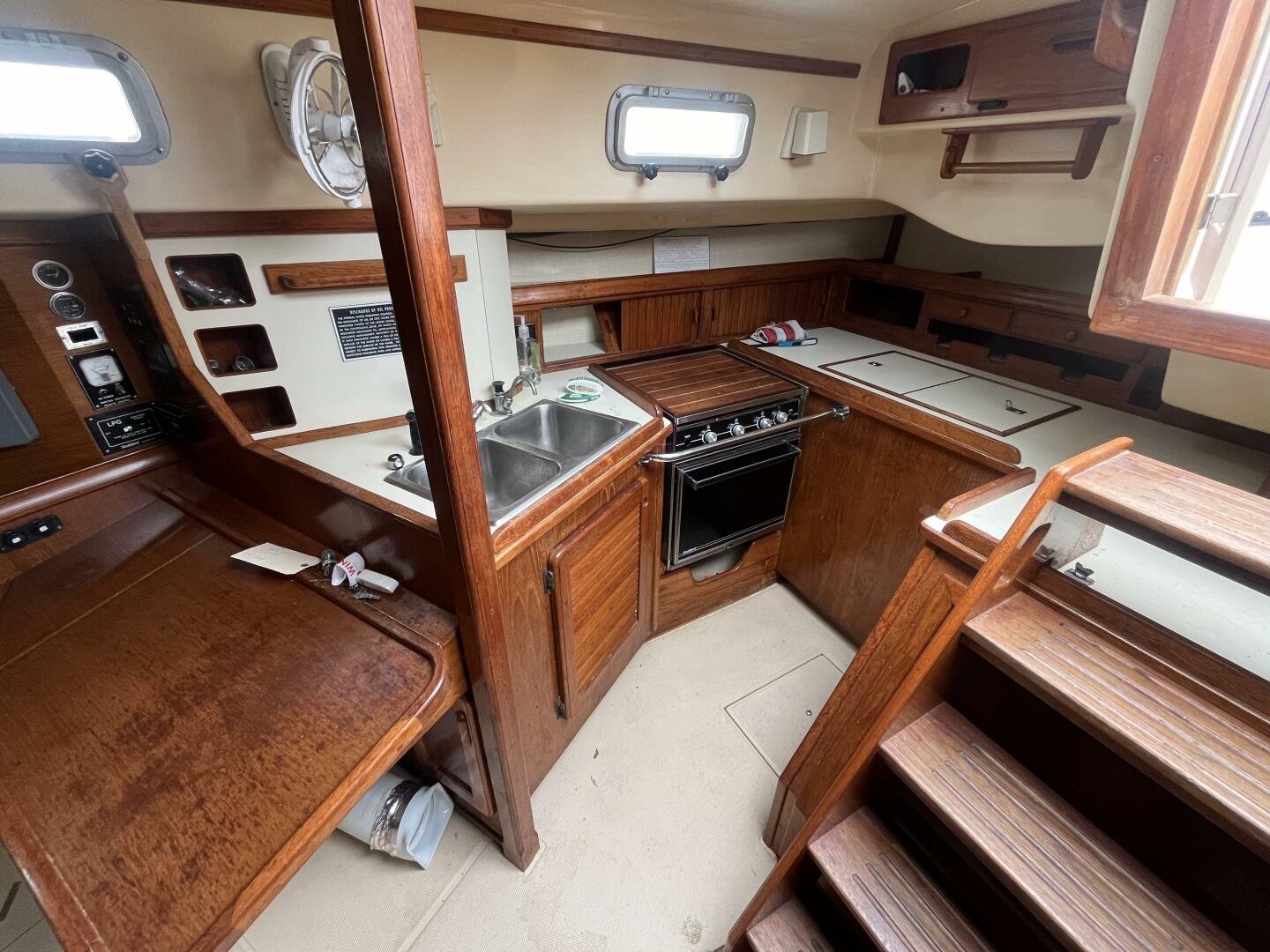 Slide: The Image of Island Packet 38 1986 - 4400448