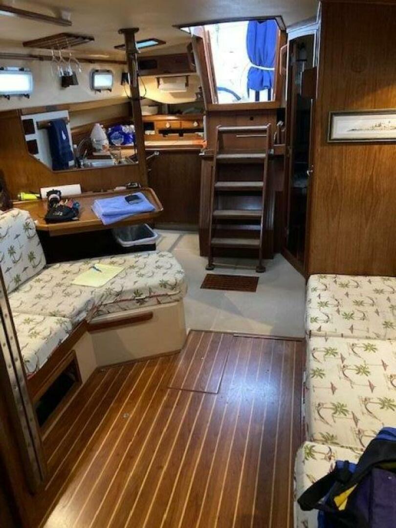 Slide: The Image of Island Packet 38 1987 - 4498366