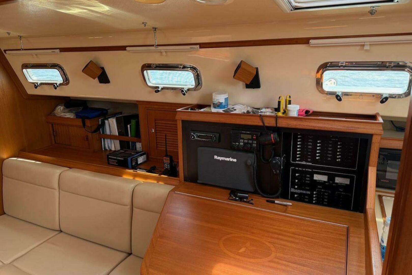 Slide: The Image of Island Packet 420 2002 - 5455003