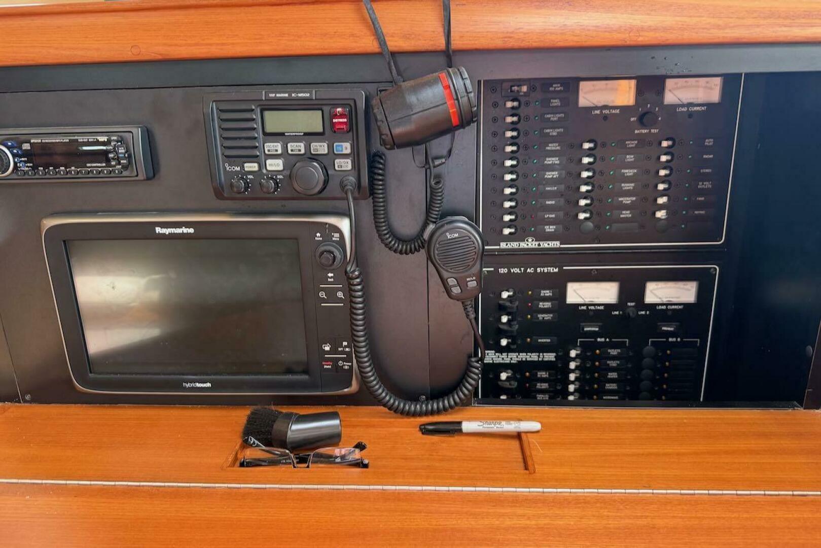 Slide: The Image of Island Packet 420 2002 - 5455004