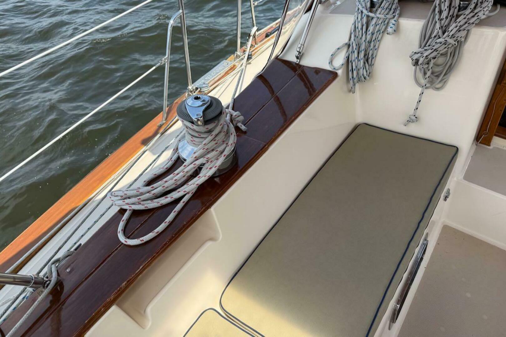 Slide: The Image of Island Packet 420 2002 - 5455012