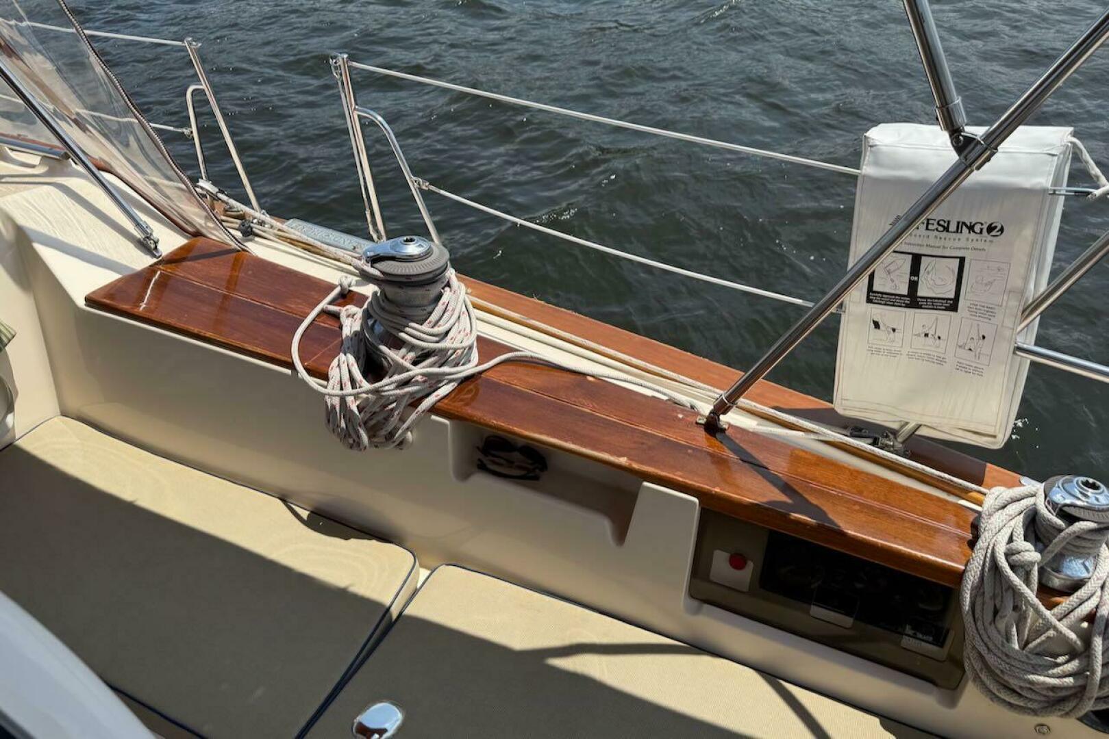 Slide: The Image of Island Packet 420 2002 - 5455013